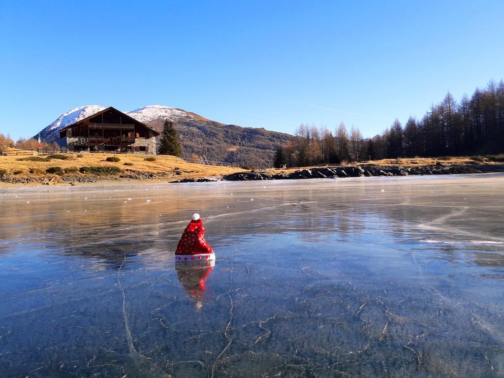 Rifugio Al Lago Del Mortirolo In Inverno Raggiungibile Solo A Piedi Villa Monno Luaran gambar