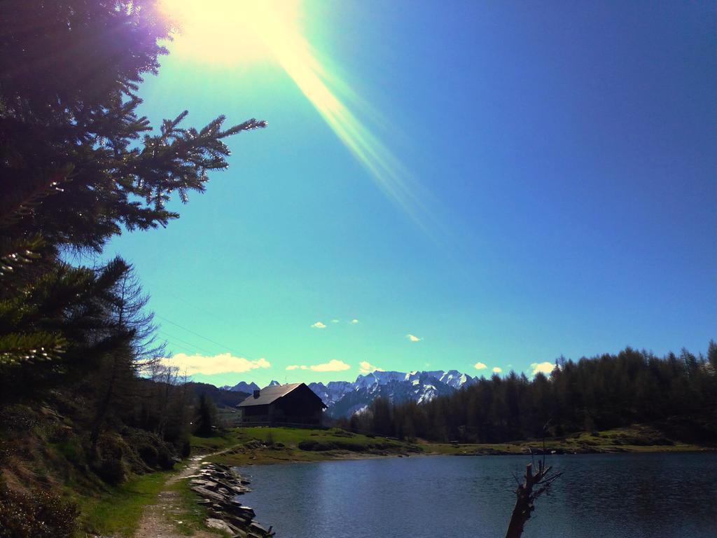 Rifugio Al Lago Del Mortirolo In Inverno Raggiungibile Solo A Piedi Villa Monno Luaran gambar