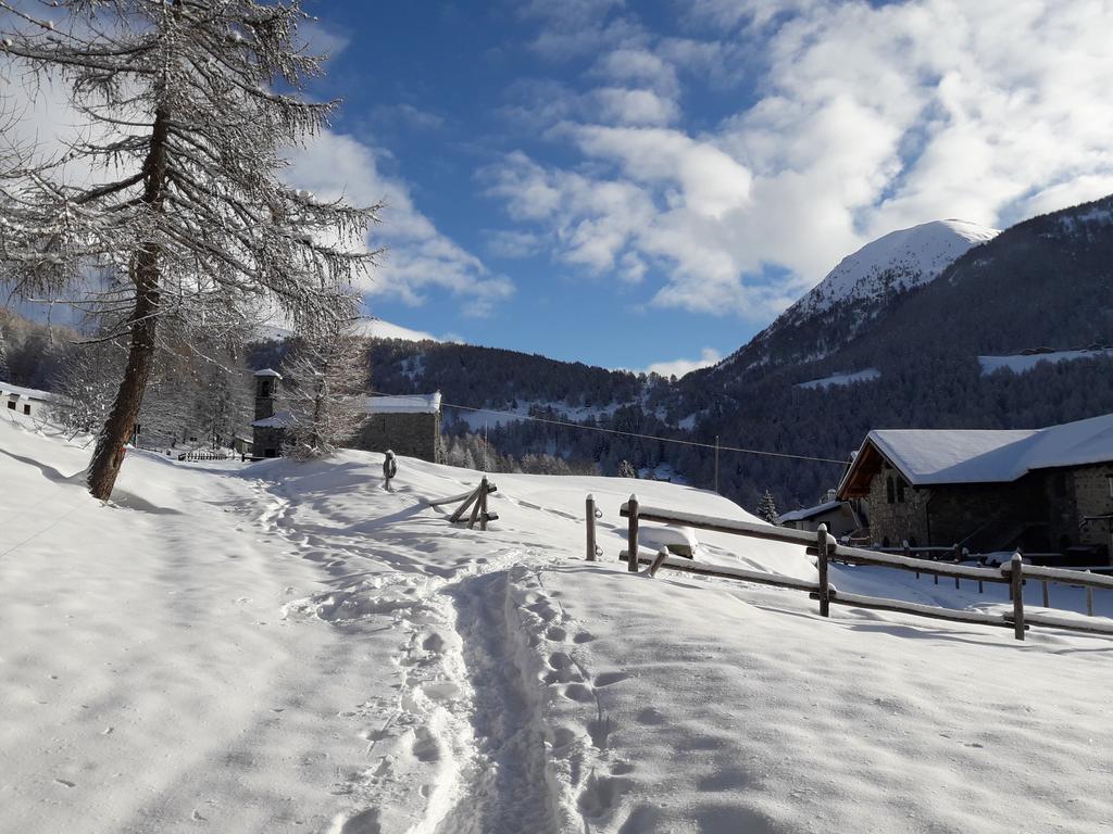 Rifugio Al Lago Del Mortirolo In Inverno Raggiungibile Solo A Piedi Villa Monno Luaran gambar