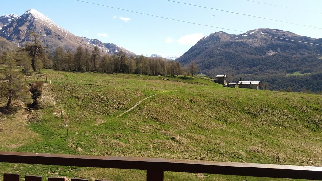 Rifugio Al Lago Del Mortirolo In Inverno Raggiungibile Solo A Piedi Villa Monno Luaran gambar