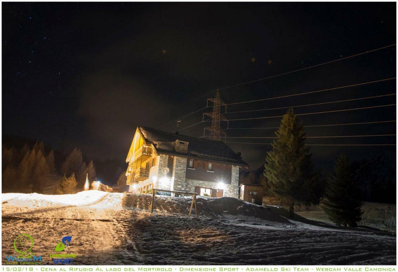 Rifugio Al Lago Del Mortirolo In Inverno Raggiungibile Solo A Piedi Villa Monno Luaran gambar